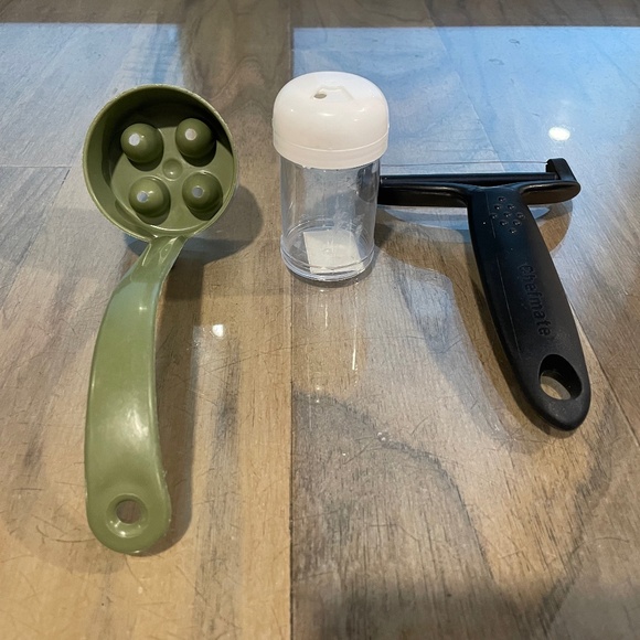 3-Piece Mixed Set of Kitchen Tools - Picture 1 of 12